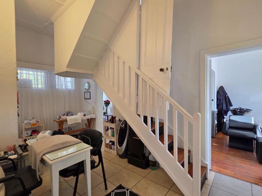 2 Bedroom Property for Sale in Sea Point Western Cape